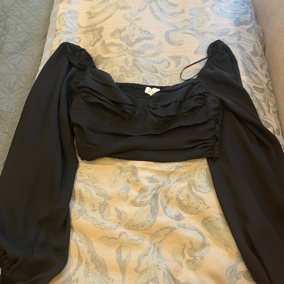 Black Long Sleeve Top | Cropped Long Sleeve Black Top - Picture 7 of 14